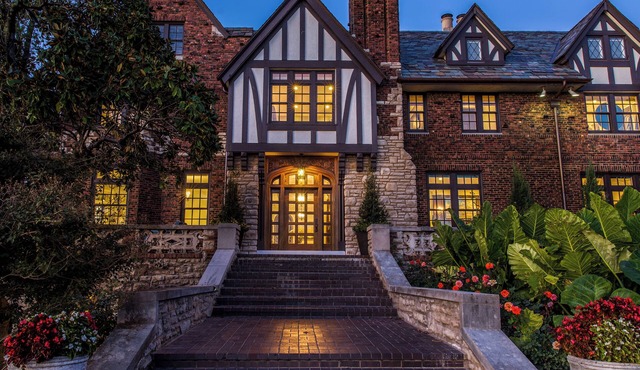 Historic 7-bedroom Mansion on the Arkansas River
