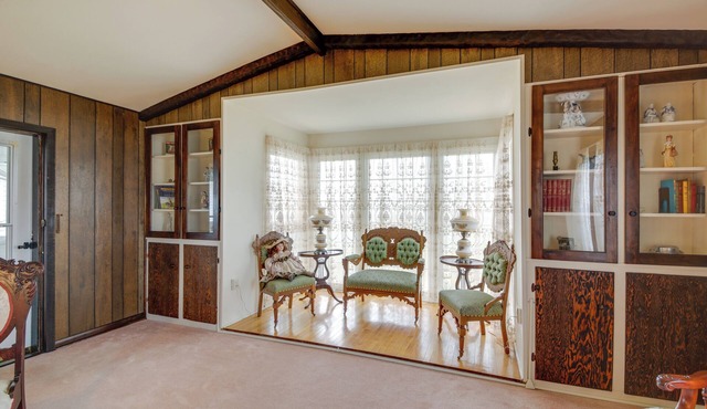 Historic Alexandria Home w/Private Yard!