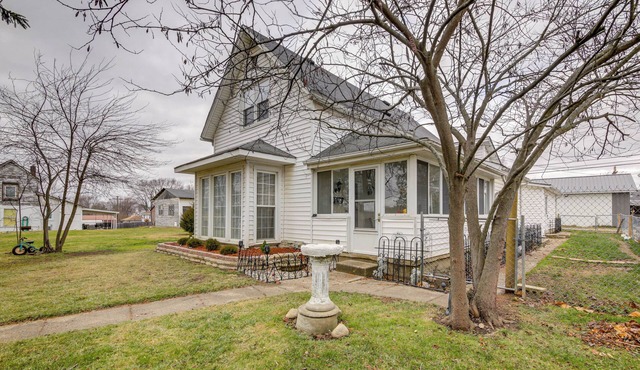 Historic Alexandria Home w/Private Yard!