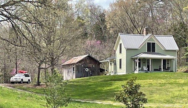 Historic Anderson Farmhouse, South Knoxville, near UT, downtown, Ijams & Smokies