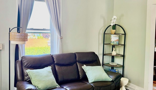 Historic apartment downtown Sackets Harbor, offering a relaxing atmosphere.