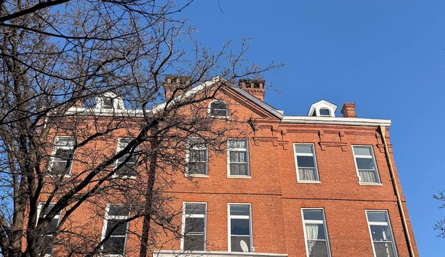 Historic Apartment in Fells Point