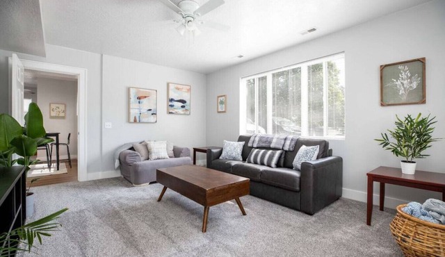 Historic Avenues Two Bedroom Suite!