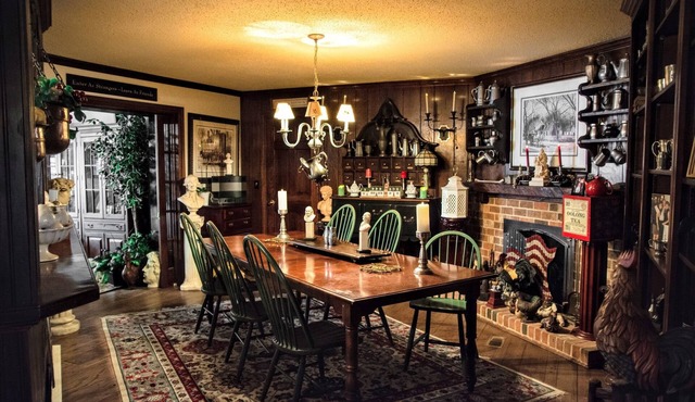 Historic B&B located walking distance to the Williamsburg and The College of W&M