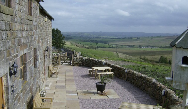 Historic Barn With Breathtaking Views Over Derbys/Staffs Border. Pet friendly.