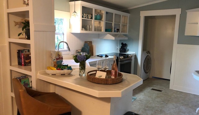 Historic Beaufort, SC Near Parris Island, 4 Bed/2 Bath, Sleeps 7