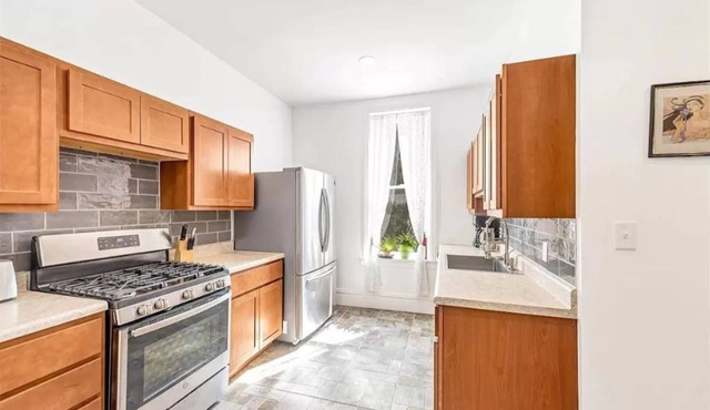 Historic Benton Park HUGE 2 BR Condo