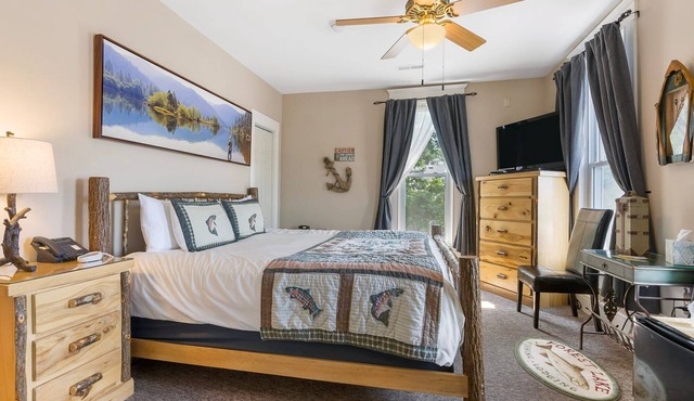 Historic Branson Hotel ~ Fisherman's Cove Room