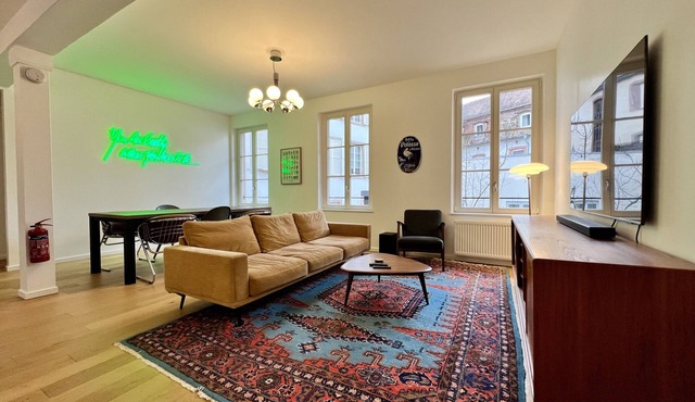 ❤️️Historic building ❤️️ Downtown ❤️️ Private Terrasse