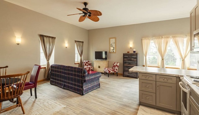Historic building with comfortable rooms in De Soto