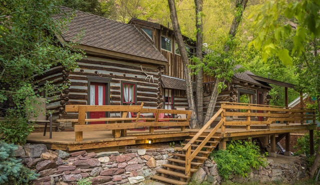 Historic Cabin | Near Downtown | Front Porch with Amazing Views!