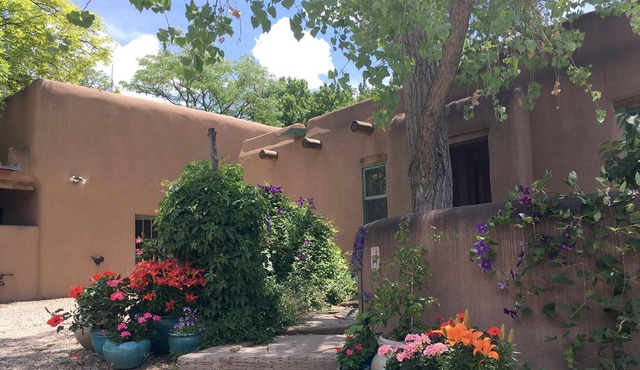 Historic Canyon Road Area Adobe Guesthouse