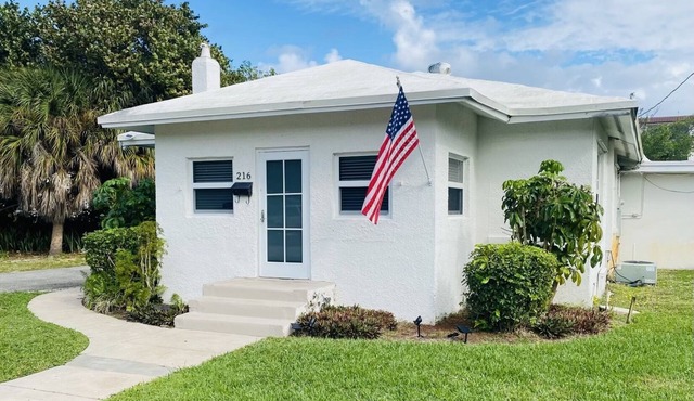 Historic Captain Kenny's House - SCUBA, Family Friendly, Marina & Dining