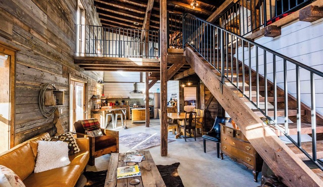Historic Carriage House 10min from West Glaciern
