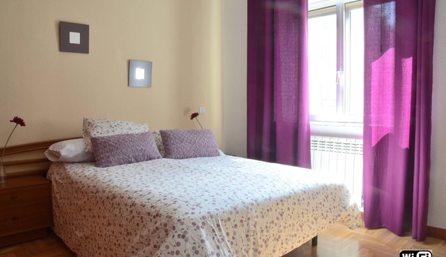 Historic Center, Salamanca. 5 people, 3 rooms, 5 minutes from the main square