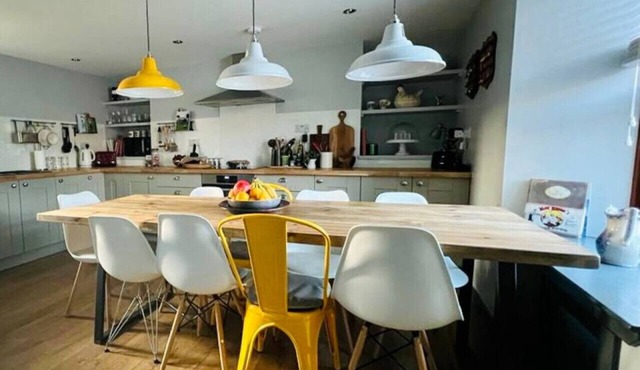 Historic Central Lerwick House | Pets Welcome