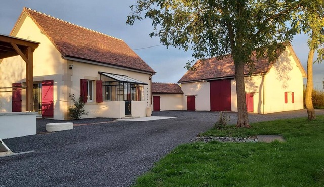 Historic Charm in Bourbonnaise Sologne with WiFi