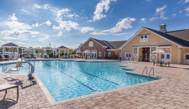 Historic Charm Meets Modern Comfort at Wyndham Governor's Green Resort -2 Bd Dlx