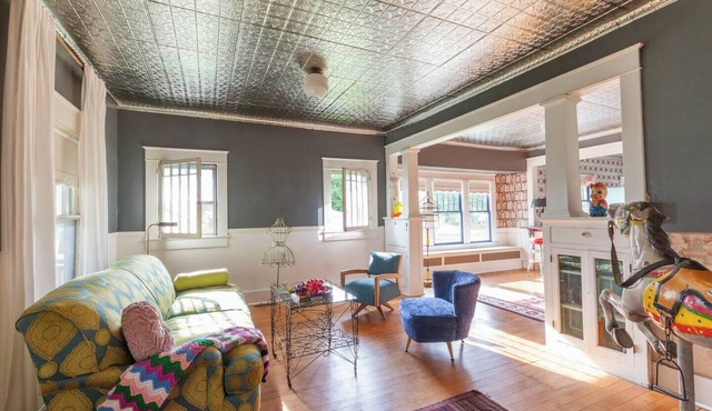 Historic Charm - Modern Amenities