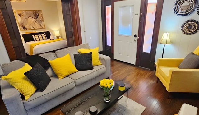 Historic & Chic apartment by Arena, University, Hospital - Dog Friendly