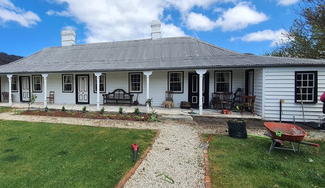 Historic Collits Inn