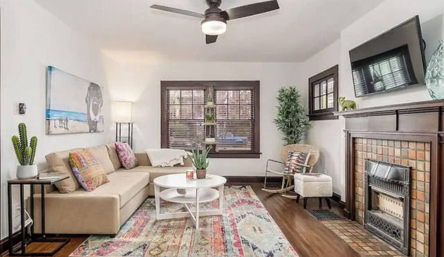 Historic Condo Downtown Victorian Village , Walk to Short North, OSU, Nationwide