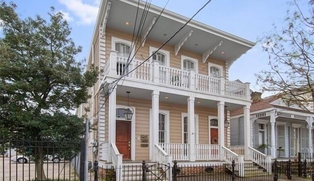 Historic Condominium Steps Away from St Charles Ave and Mardi Gras Parade Route