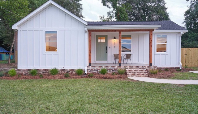 Historic Cottage in Perry - 3 Bedroom 2 Bath