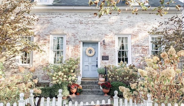 Historic Cottage in the Heart of the Village