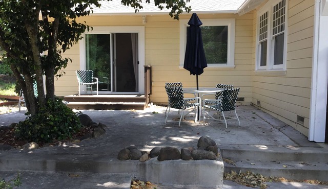 Historic Cottage in Wine Country