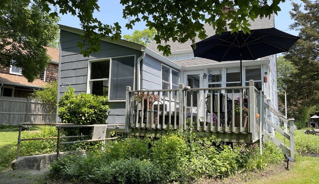 Historic cottage near the NoFo beach