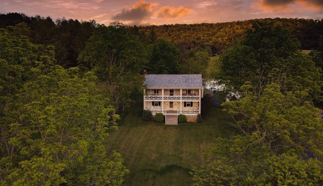 Historic Countryside Escape - Relax, Hike, & Fish! Near Lexington