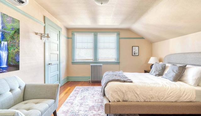 Historic Craftsman | 5BR/2BA | Foodie Row
