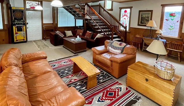 Historic, Creek Side Mountain Home Ski Retreat