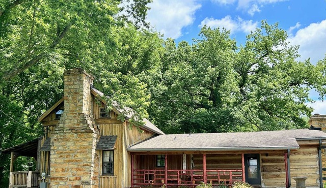Historic Creekside Cabin at Arrington Reserve