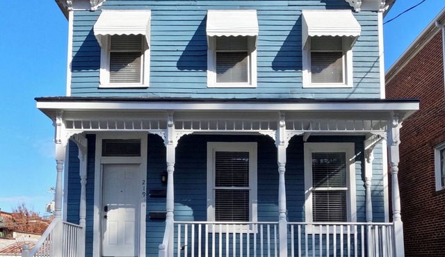 Historic District 2 Bedroom Gem