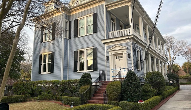 HISTORIC DISTRICT-HarlestonVillage SPOLETO SPECIAL- Condo-Easy Walk -30 Day Min