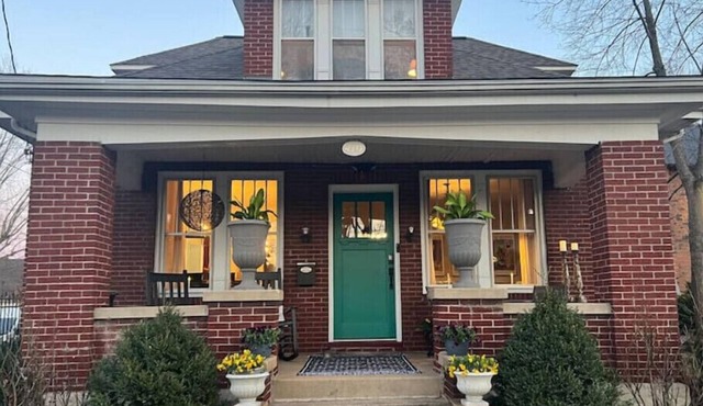 Historic Downtown 1910 Brick 2-Story Home. Dog Friendly. Walk to Everything