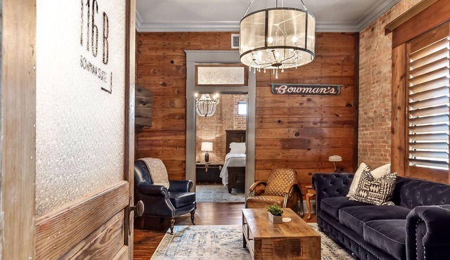 Historic Downtown condo just blocks from the courthouse