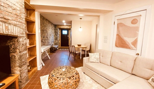 Historic Downtown Hideaway