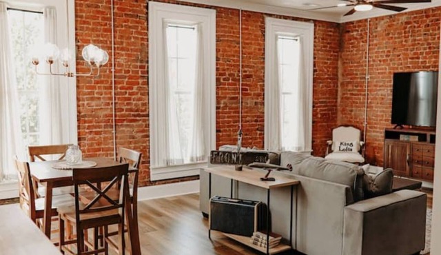 Historic Downtown King Lofts B