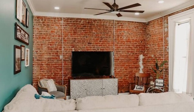 Historic Downtown King Lofts C
