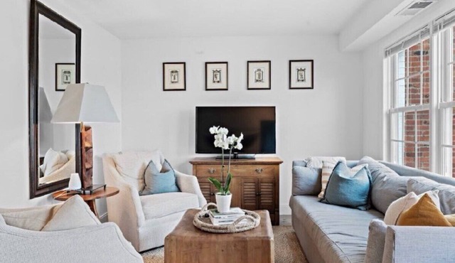 Historic Downtown Leesburg Townhome
