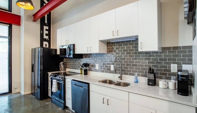 Historic Downtown Loft with Modern Flare