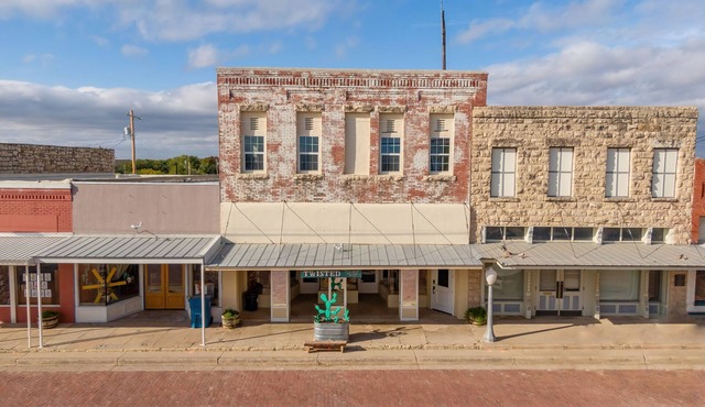 Historic Downtown Loft “B” in Miles, TX