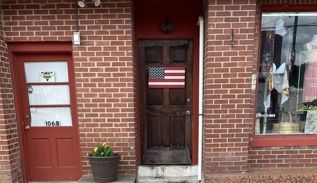 Historic Downtown Mount Gilead Apartment