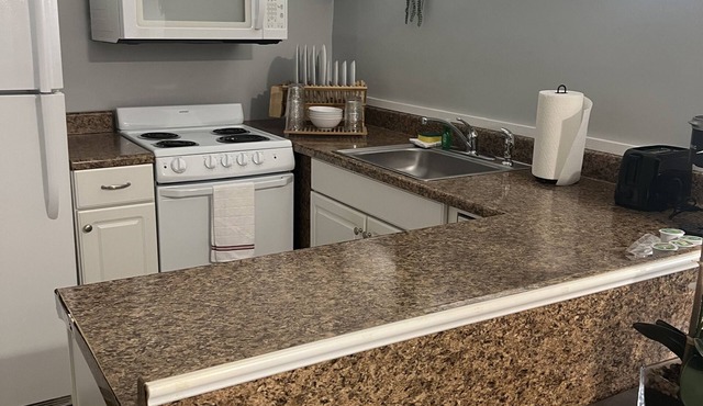Historic Downtown Studio steps from eateries & WVU
