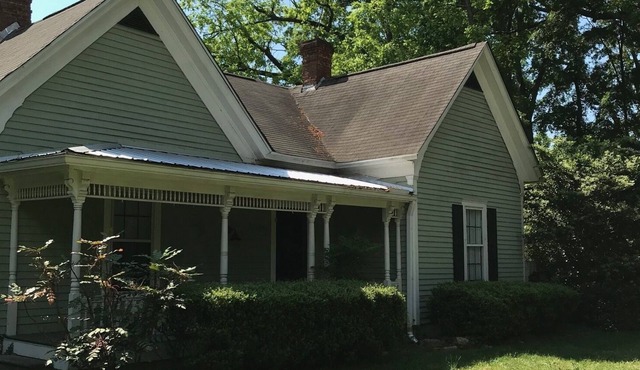 Historic downtown Watkinsville cottage