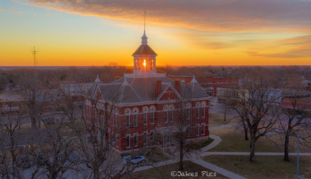 Historic Downtown Apartment: The Suite Retreat