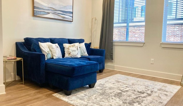 Historic Downtown Wonder Bread Factory Apartment